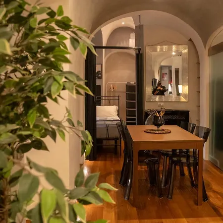 Domus Ciancaleoni - Colosseum - Rione Monti 아파트 *