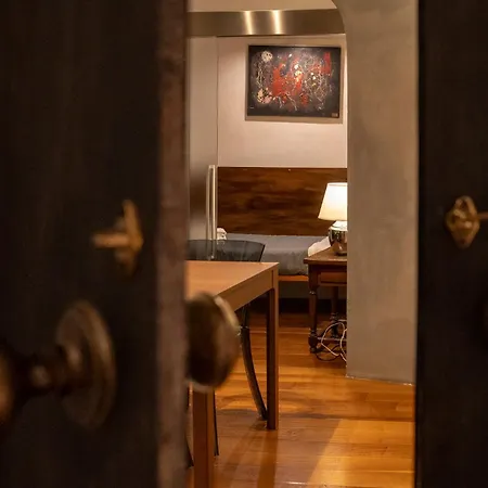 아파트 Domus Ciancaleoni - Colosseum - Rione Monti *