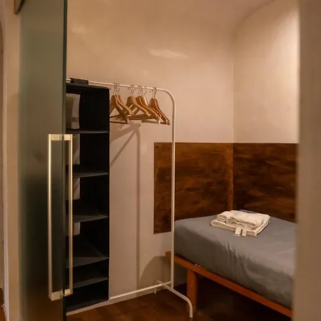 아파트 Domus Ciancaleoni - Colosseum - Rione Monti *