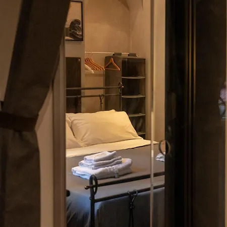 Domus Ciancaleoni - Colosseum - Rione Monti 아파트 로마