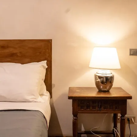 아파트 Domus Ciancaleoni - Colosseum - Rione Monti *