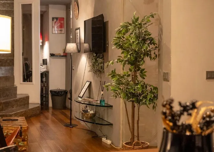 Domus Ciancaleoni - Colosseum - Rione Monti